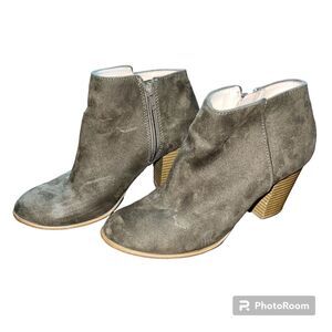 Old Navy Womens Ankle Bootie Basic High Heeled Shoes Olive Green Size 7